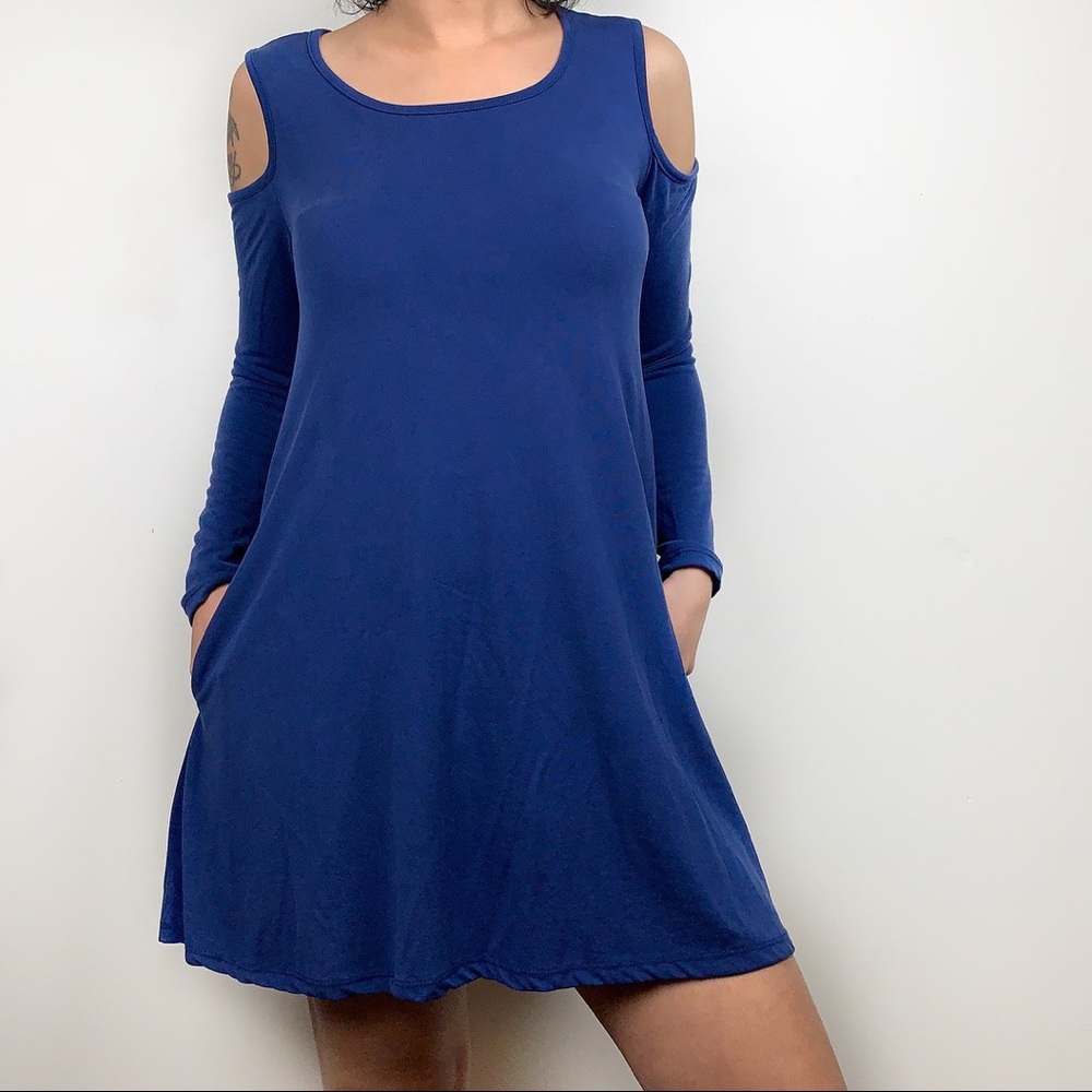 Alya Cold Shoulder Flowy Dress